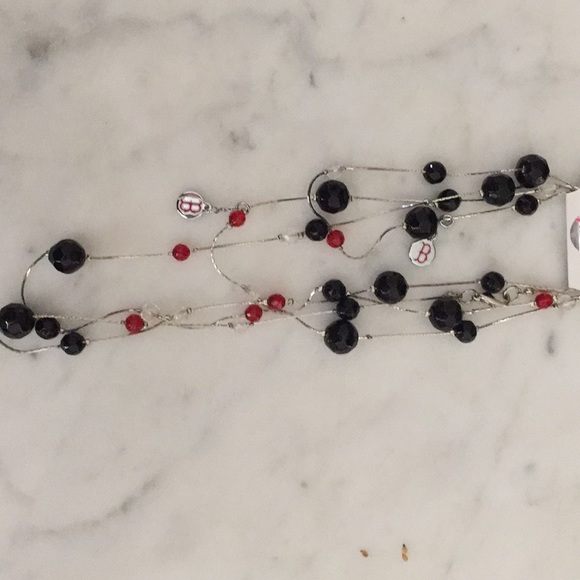 🌺 Free with purchase - AlyssaMilano RedSox 60”bead necklace - Picture 3 of 6